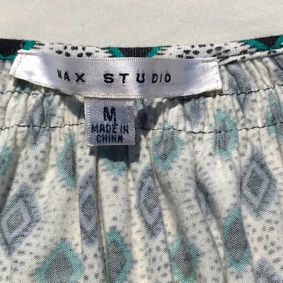 Max Studio White/Black/Blue Green Print Smocked Neckline Tank Top Size Medium - Picture 12 of 16